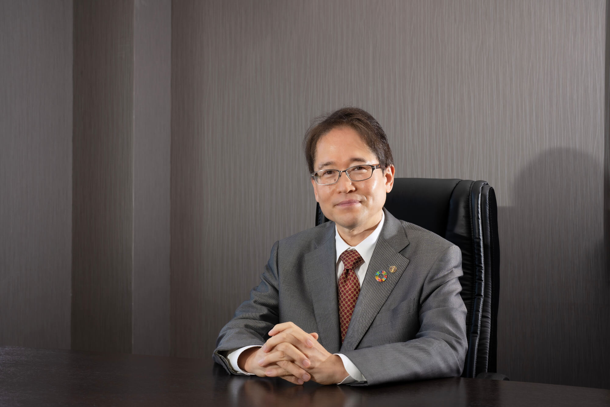 「死ぬなよ、すまんな」倒産の危機を引き起こした3代目、父の膝元で泣き崩れた　冷やして食べる「くりーむパン」の会社、どん底からの再起